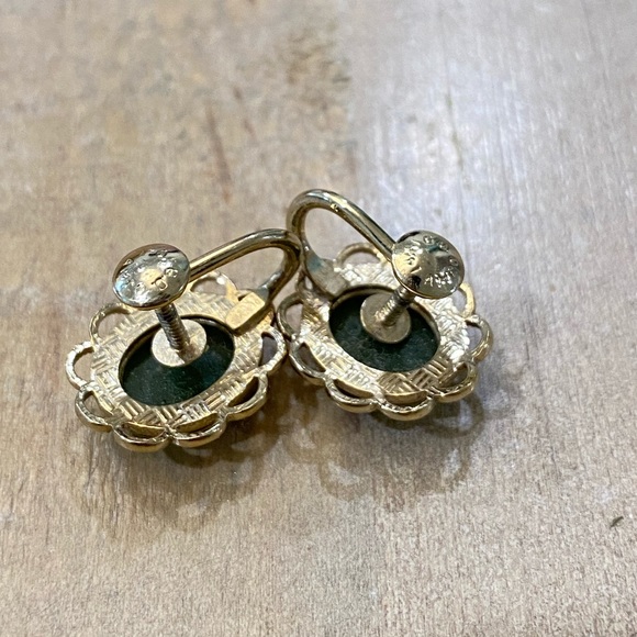 Vintage 14k gf gold filled Oval cabochon jade screwback earrings 1960s - Picture 8 of 14